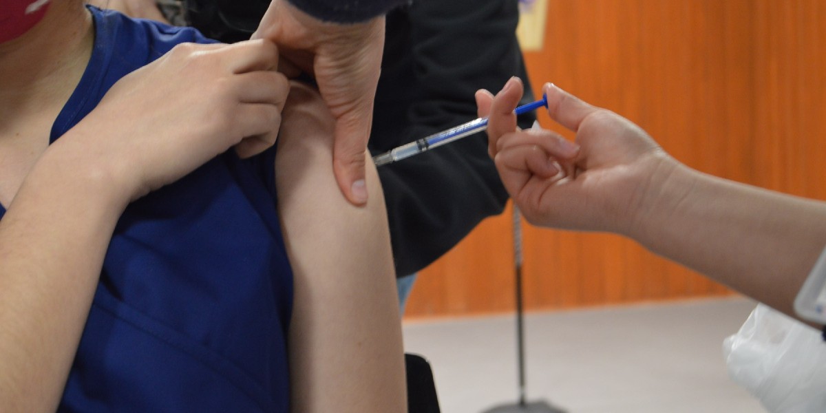 Descarta AMLO vacunación secreta