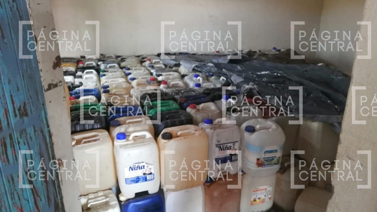 Asegura Policía más de 900 litros de combustible y detiene a tres personas