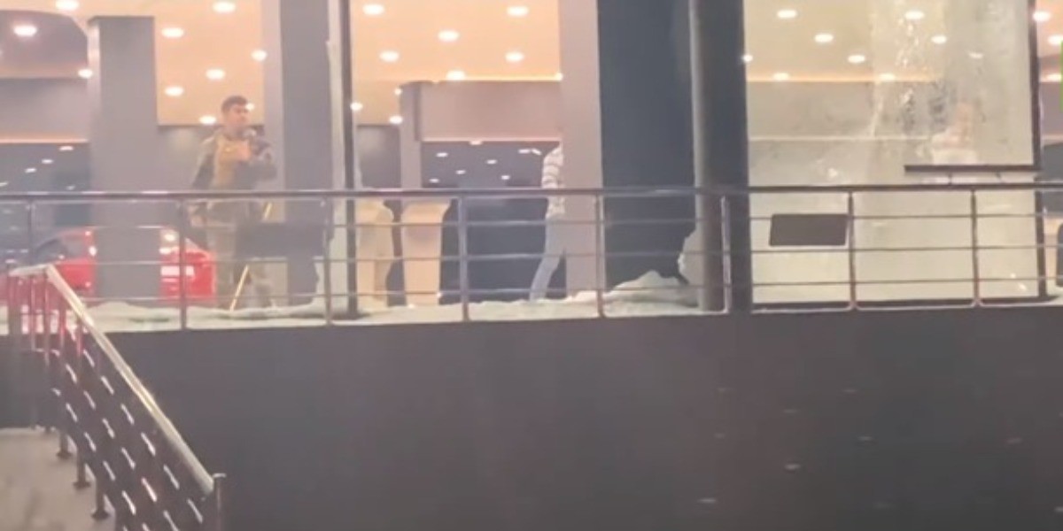 Ataca Estados Unidos instalaciones militares en Siria