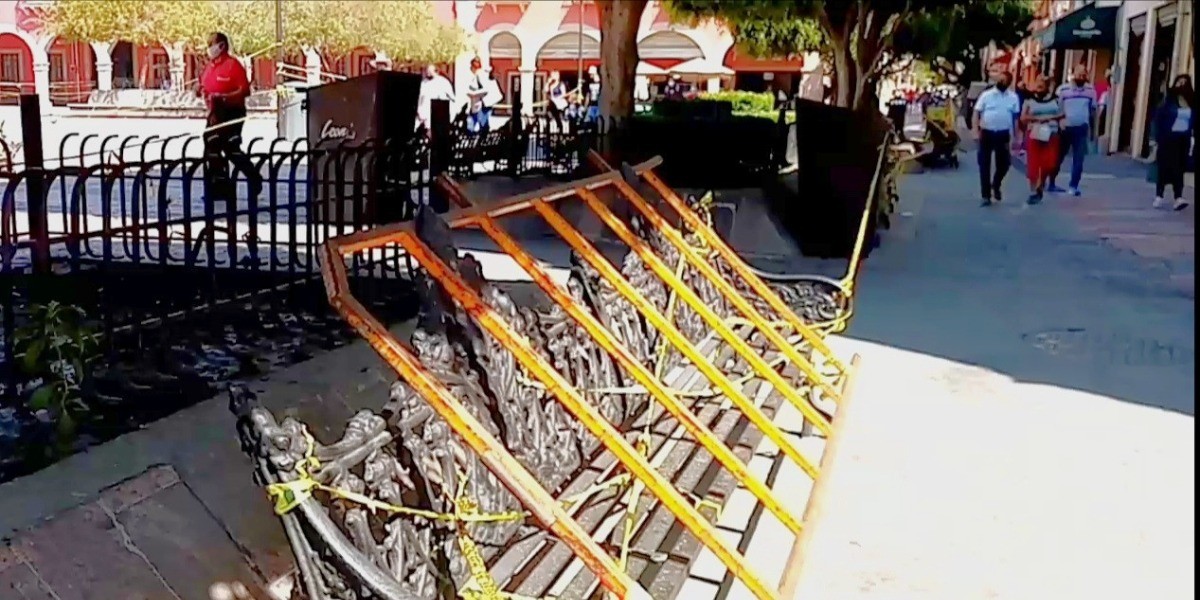 Inviable retirar cintas restrictivas de bancas en la zona peatonal