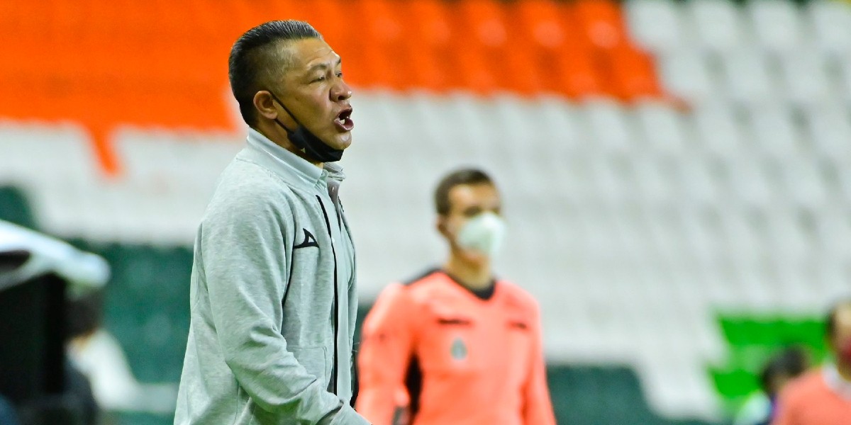 Ambriz se responsabiliza por el mal momento del Club León