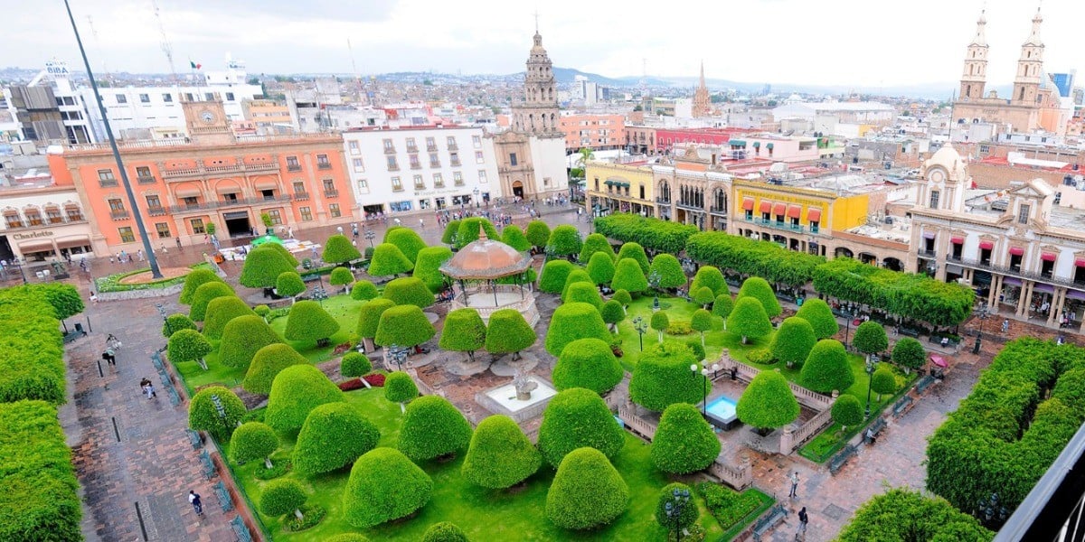 Designa León a ocho contralores internos