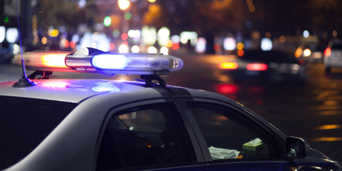 Ladrones someten y golpean a pareja de ancianos para robar su casa