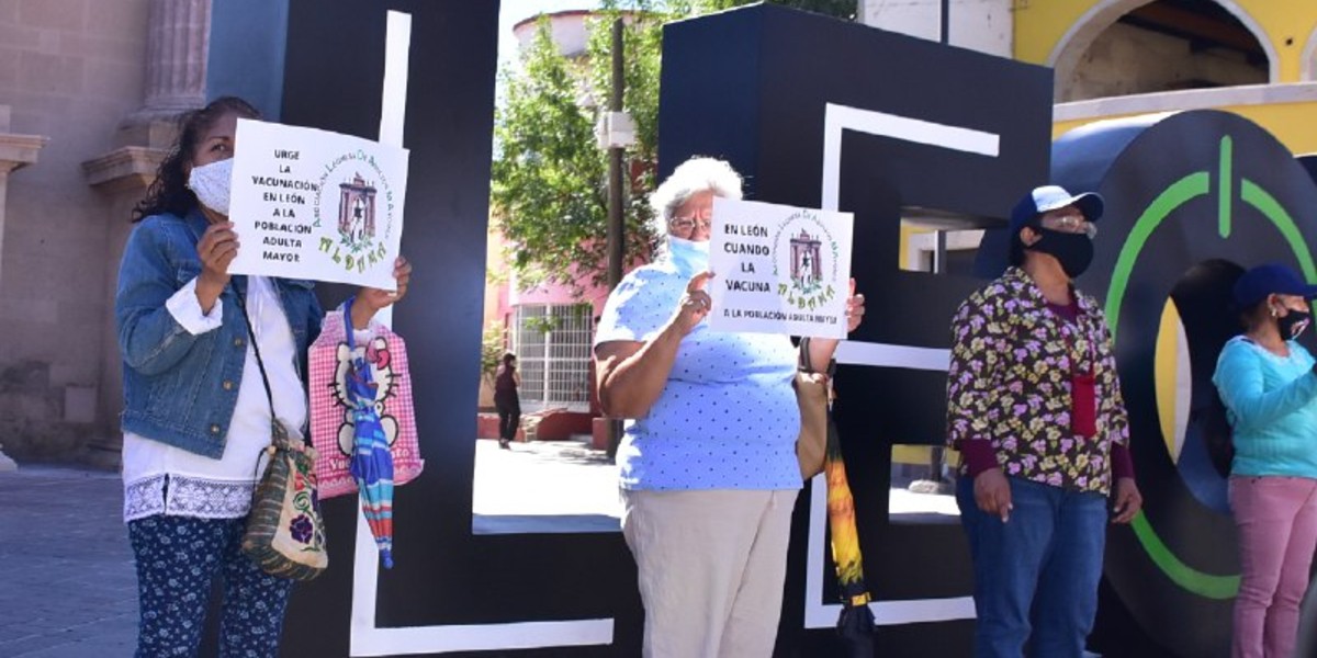 Las vacunas sí llegan a León, pero no para todos