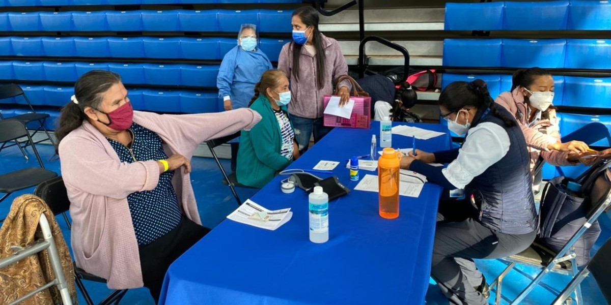 Denunciar si se condiciona vacuna, pide IACIP