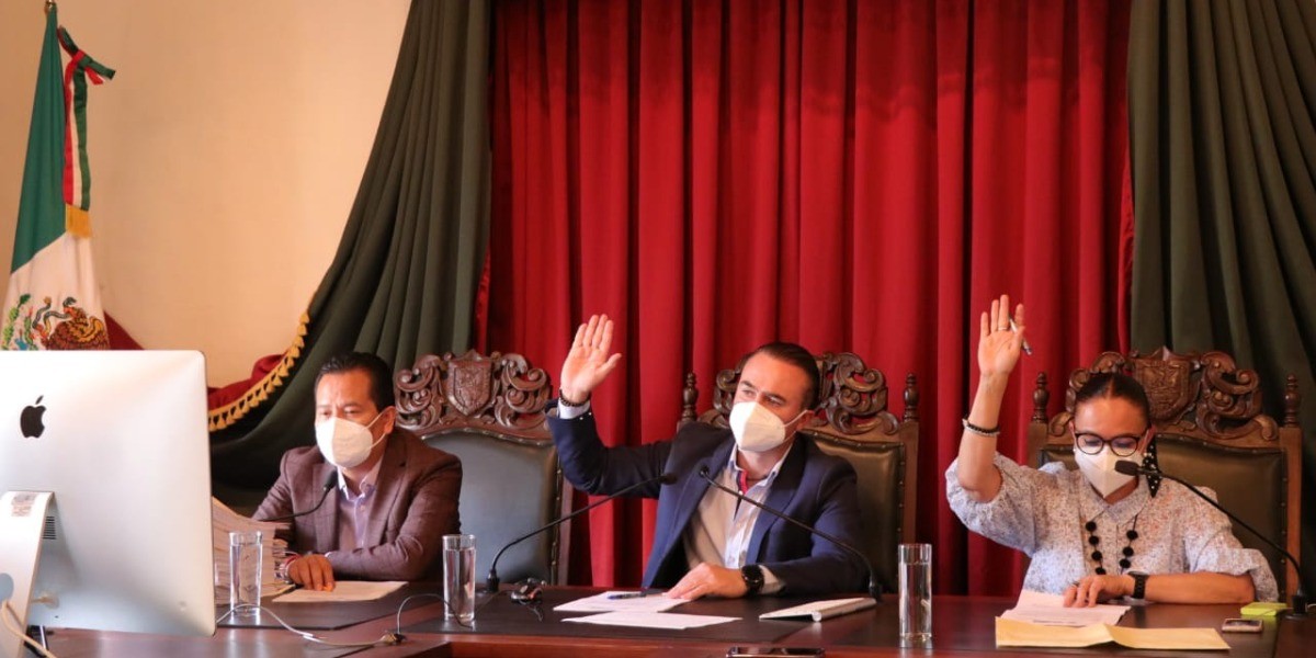 Autorizan licencia a Luis Alberto Villarreal para dejar su cargo