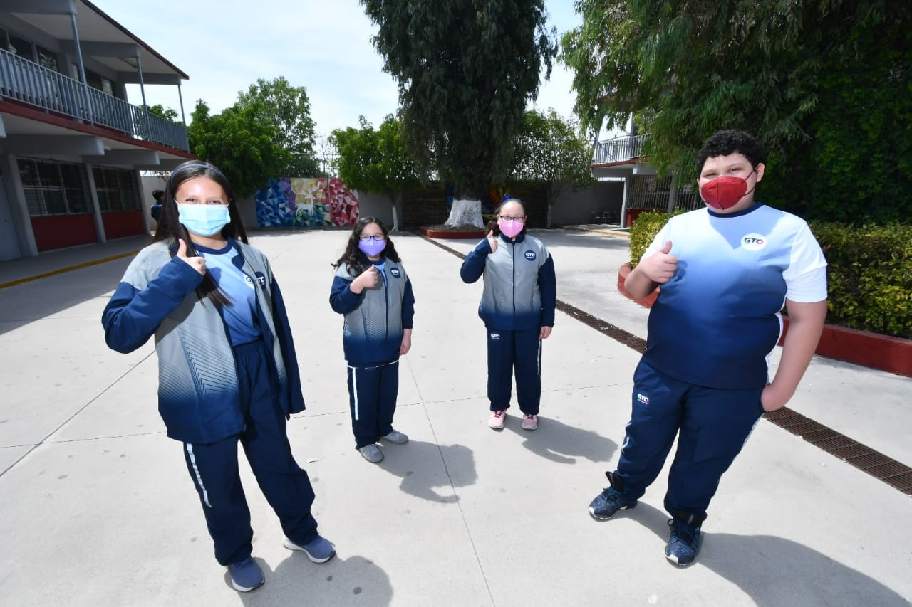Ganan alumnos de la Secundaria 60 torneo de robótica