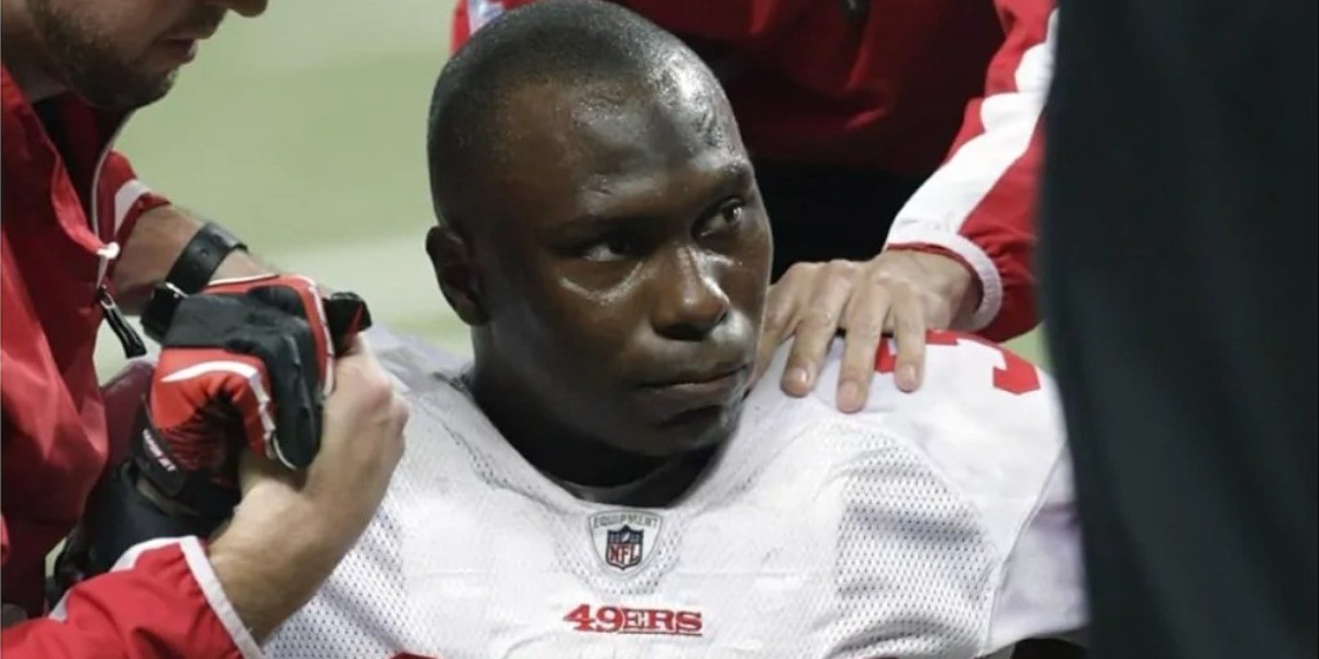 Exjugador de la NFL se suicida tras asesinar a cinco personas