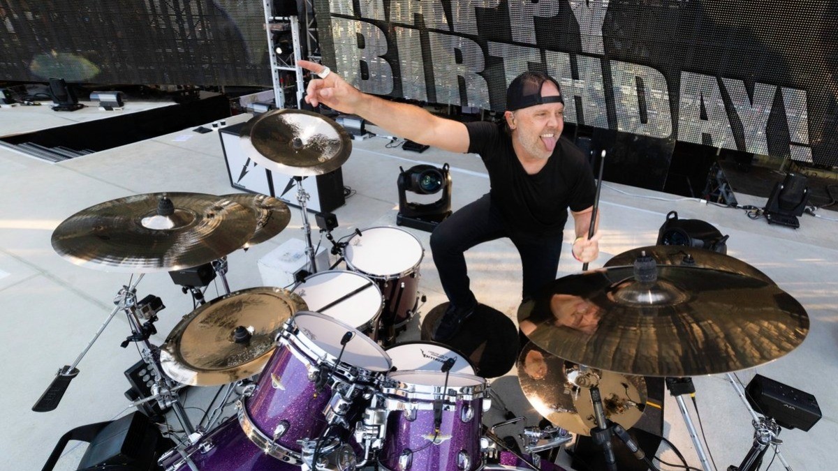Promete candidato del PVEM ¡traer gratis a Metallica!