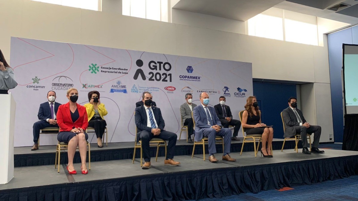 Presentan libro de propuestas GTO 2021