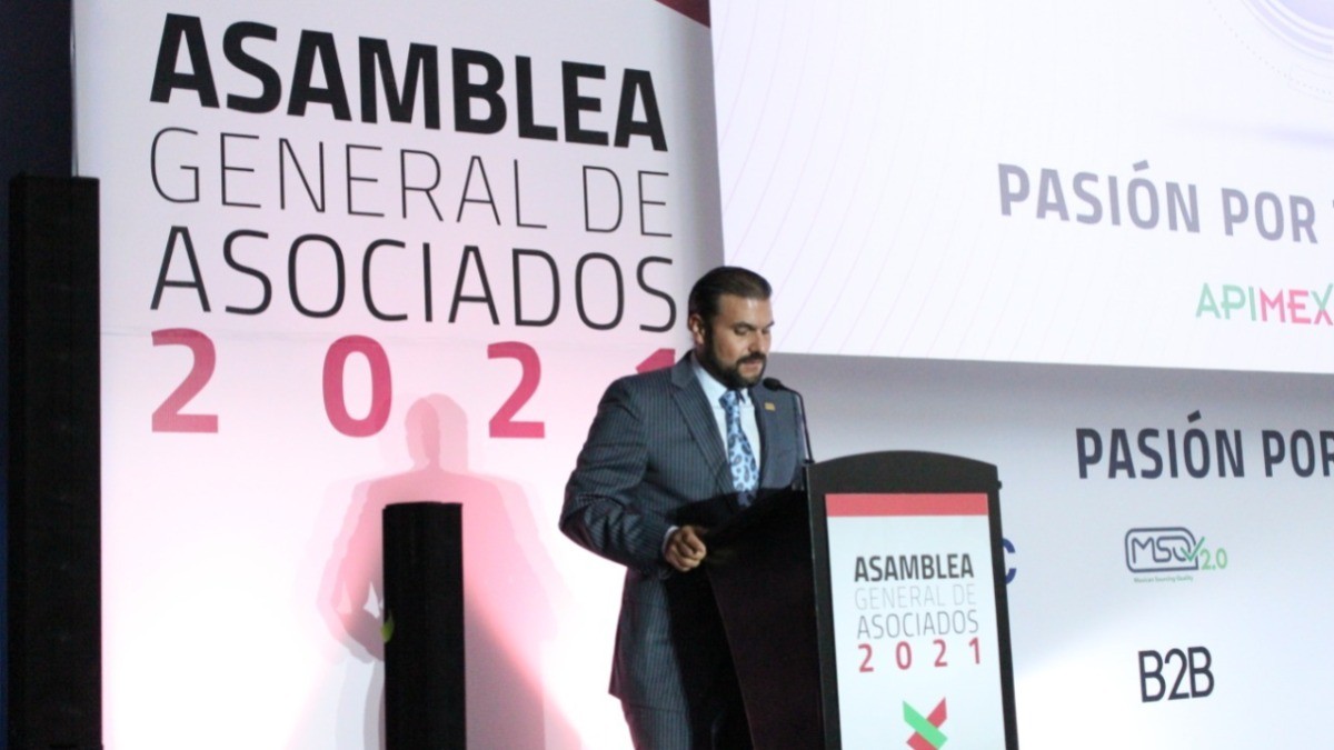 Ratifica Apimex a David Novoa como presidente