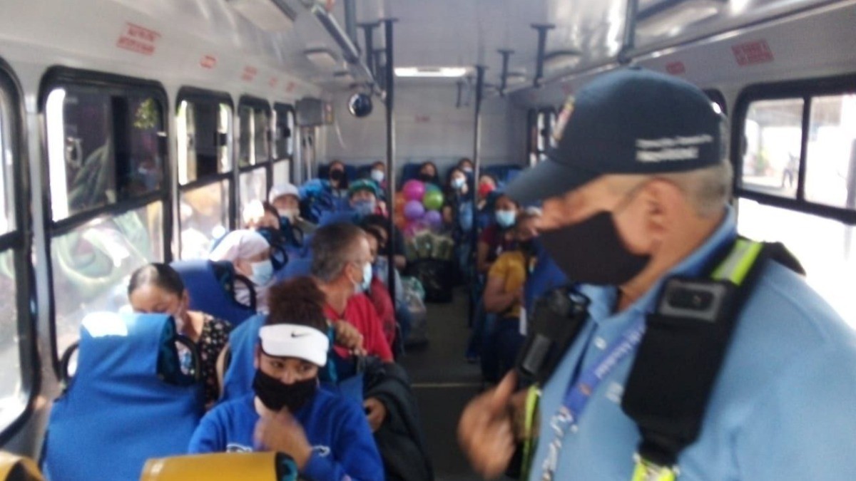 Detienen a 42 ciudadanos por no usar cubrebocas