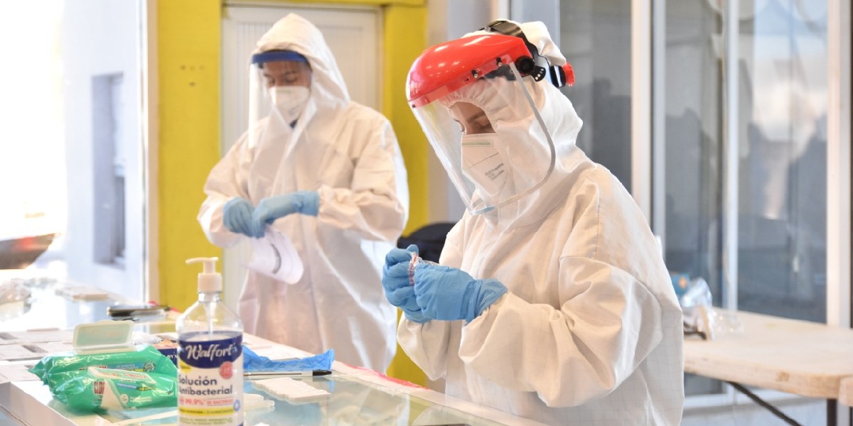 Advierte la OPS que pandemia no se ha controlado en América