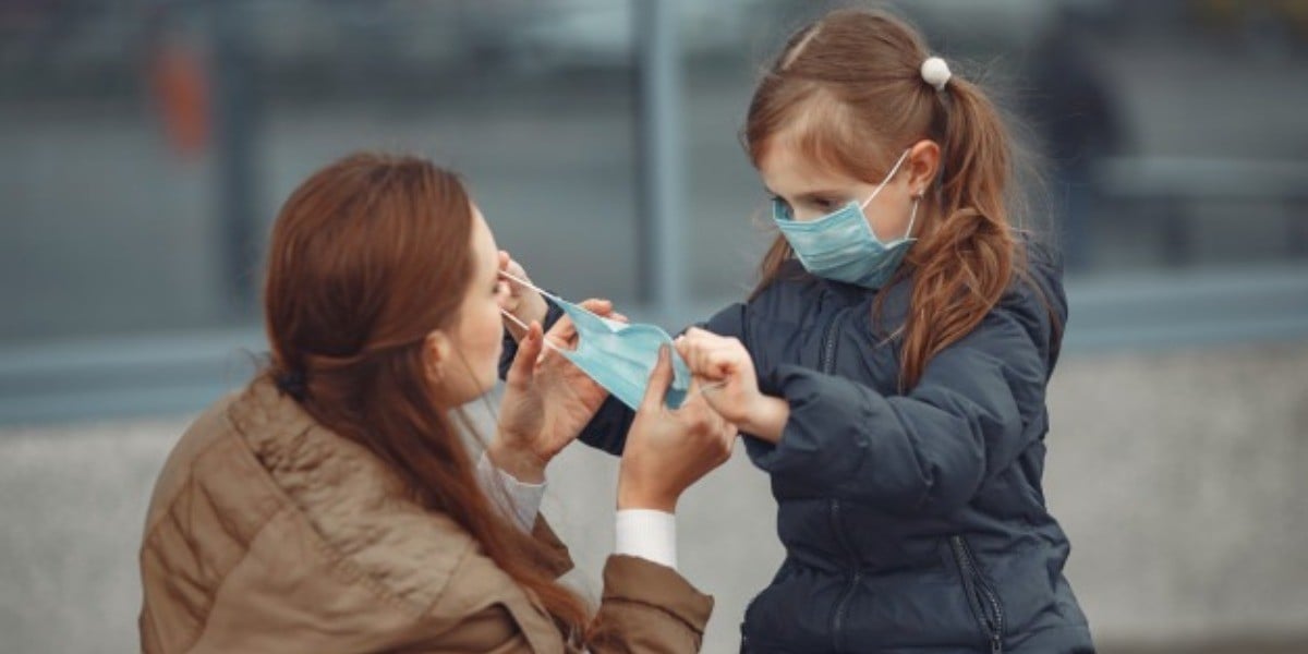 Si ya tengo la vacuna COVID-19 ¿puedo dejar de usar cubrebocas?