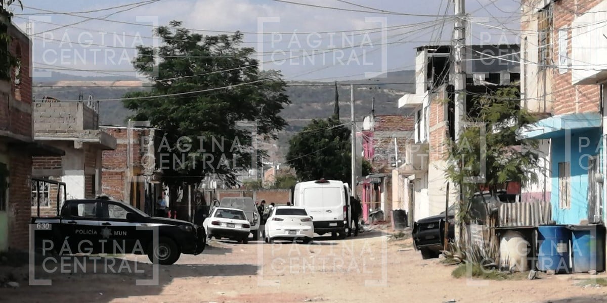 Asesinan a dos y dejan herida a una mujer en Piedra Azul