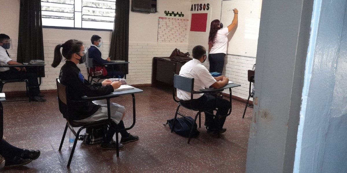 ¡Que siempre no! Maestro no tenía COVID y preparatoria seguirá en clases presenciales