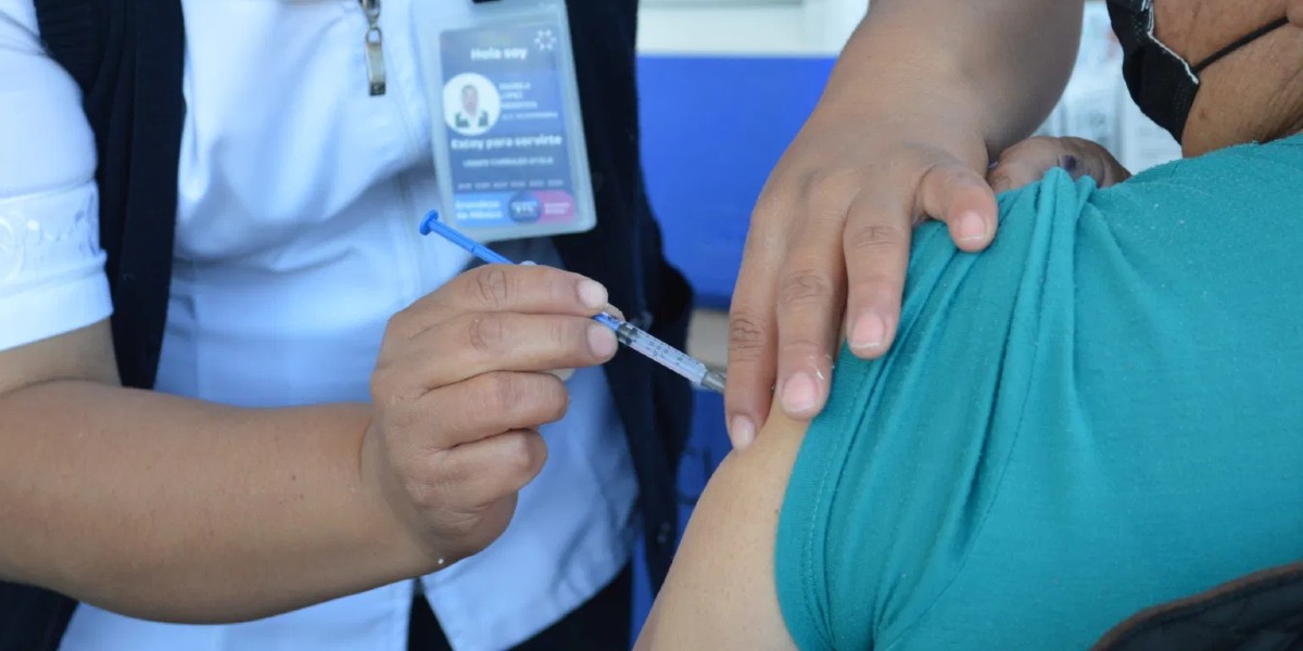 Confirman la llegada de las segundas dosis para adultos mayores de León