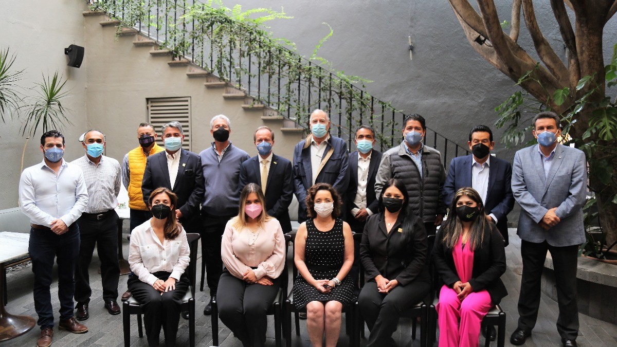 Presenta SDES panorama económico a empresarios de San Miguel de Allende