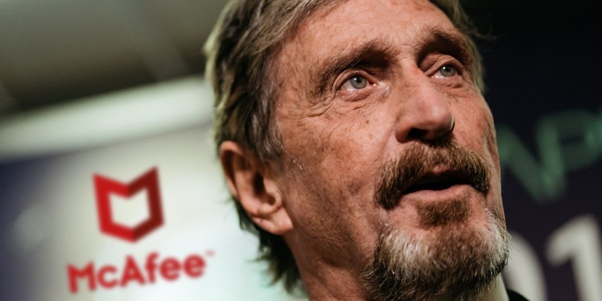 John McAfee se habría suicidado en su celda en Barcelona
