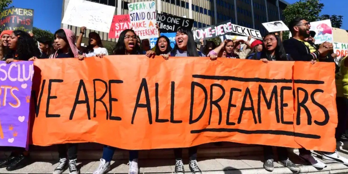Piden líderes comunitarios de Texas trato digno para los 'Dreamers'