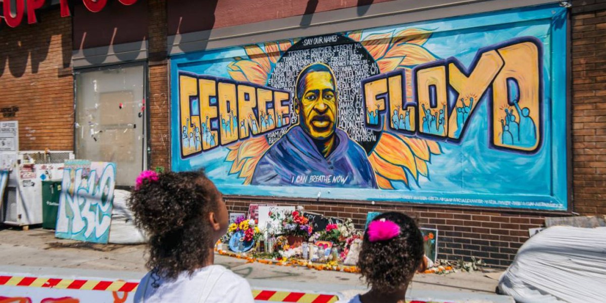 Dan 22 años de cárcel a policía que asesinó a George Floyd