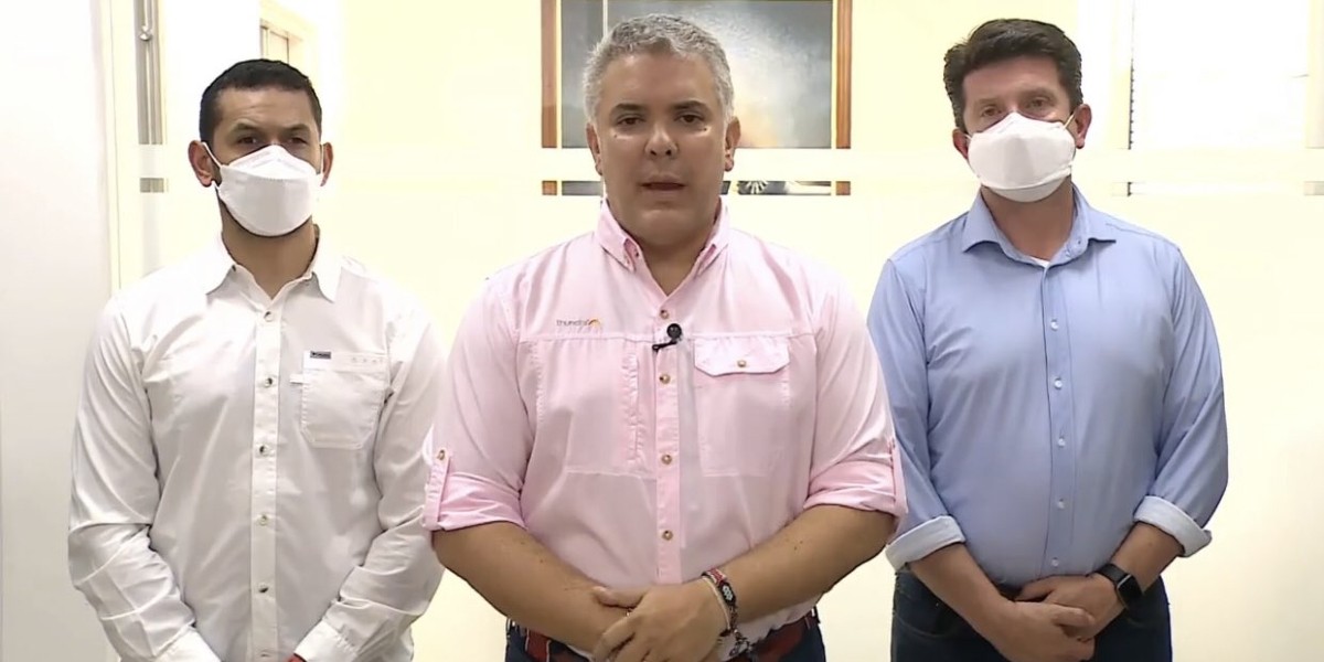 Atacan a balazos el helicóptero del presidente de Colombia