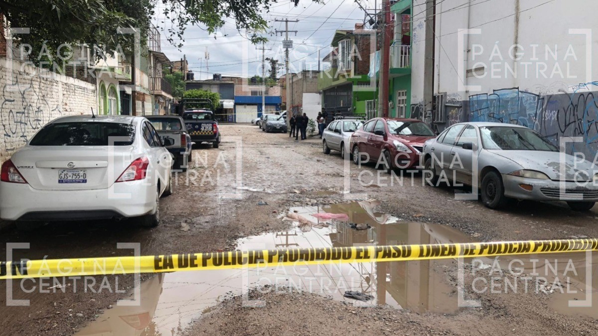 Lo balean y lo detienen por posesión de droga en la colonia Santa Fe