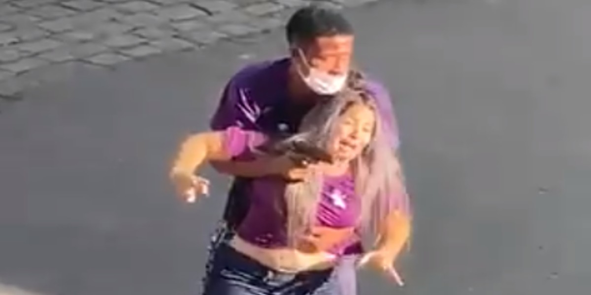 #VIDEO | Ladrón toma a empleada como rehén e intenta escapar, pero es abatido