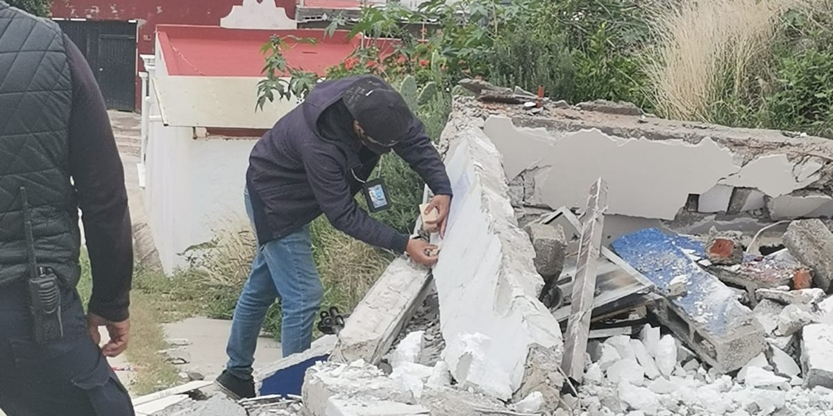 Detienen a hombre por realizar demolición sin permiso