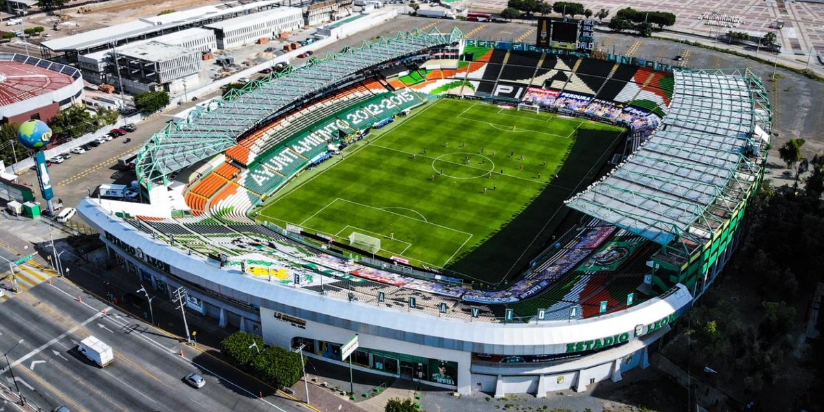 Grupo Pachuca le compra el Estadio León a Roberto Zermeño