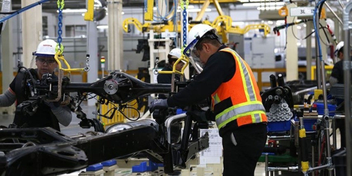 Toyota anuncia paro de labores; Honda aumentará producción