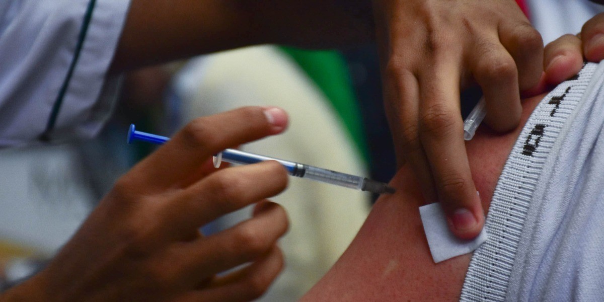 Jóvenes de 18 a 29 años podrían ser vacunados la próxima semana en León