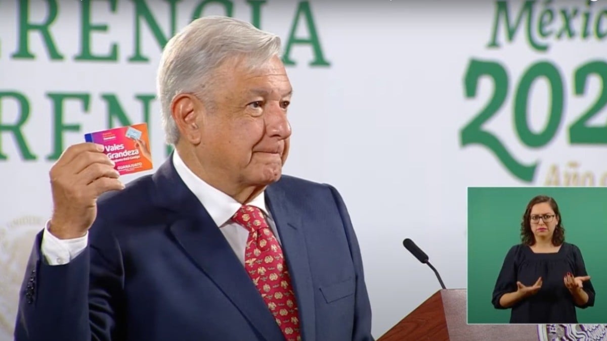 “La democracia no fracasa“: López Obrador