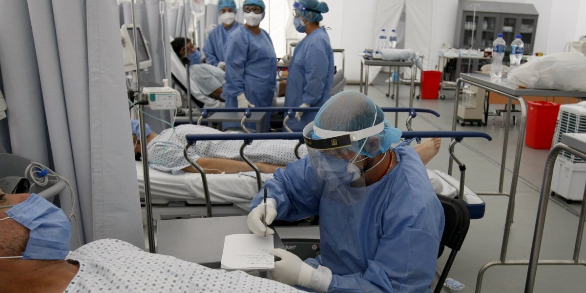 Hospitalizaciones en México suben un 20% en dos semanas