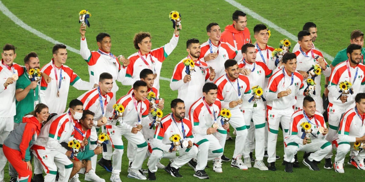 El tricolor hace realidad su sueño; recibe su bronce