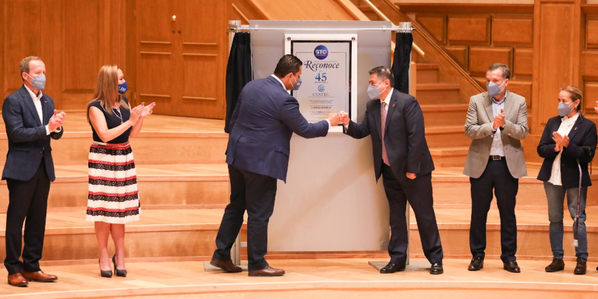 Celebran 45 años del CIATEC, pionero del desarrollo tecnológico en Guanajuato