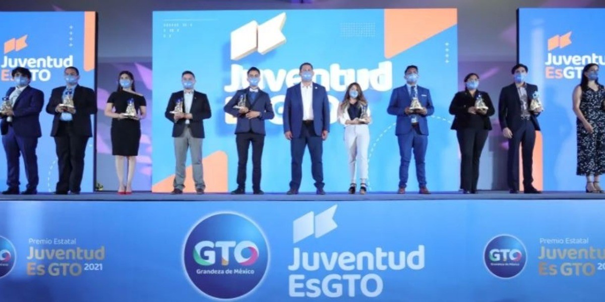Entrega gobernador Premio Estatal ‘JuventudEsGTO 2021’
