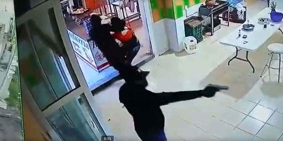 #VIDEO | Secuestran a empleada de pollería en Apaseo el Grande