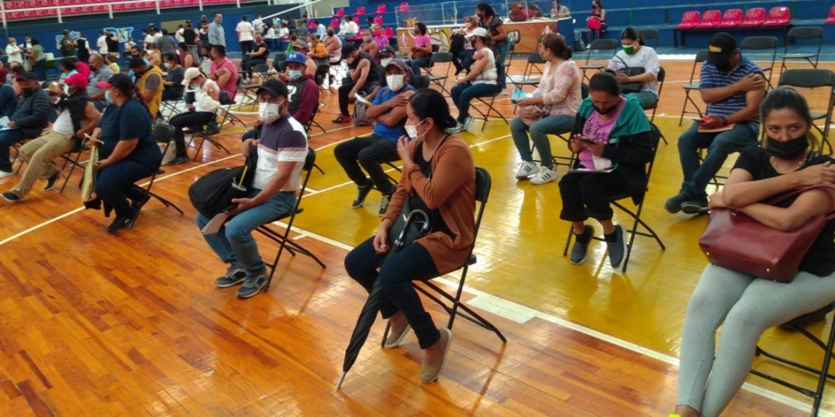 Vacunarán a adultos de 40 a 49 años y de 50 a 59 años de 21 municipios