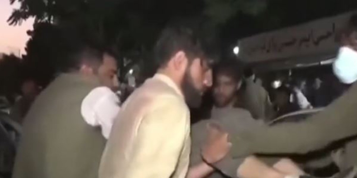 Ataques en aeropuerto de Kabul dejan 72 muertos