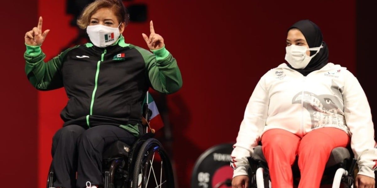 Pesista Amalia Pérez conquista el primer oro para México