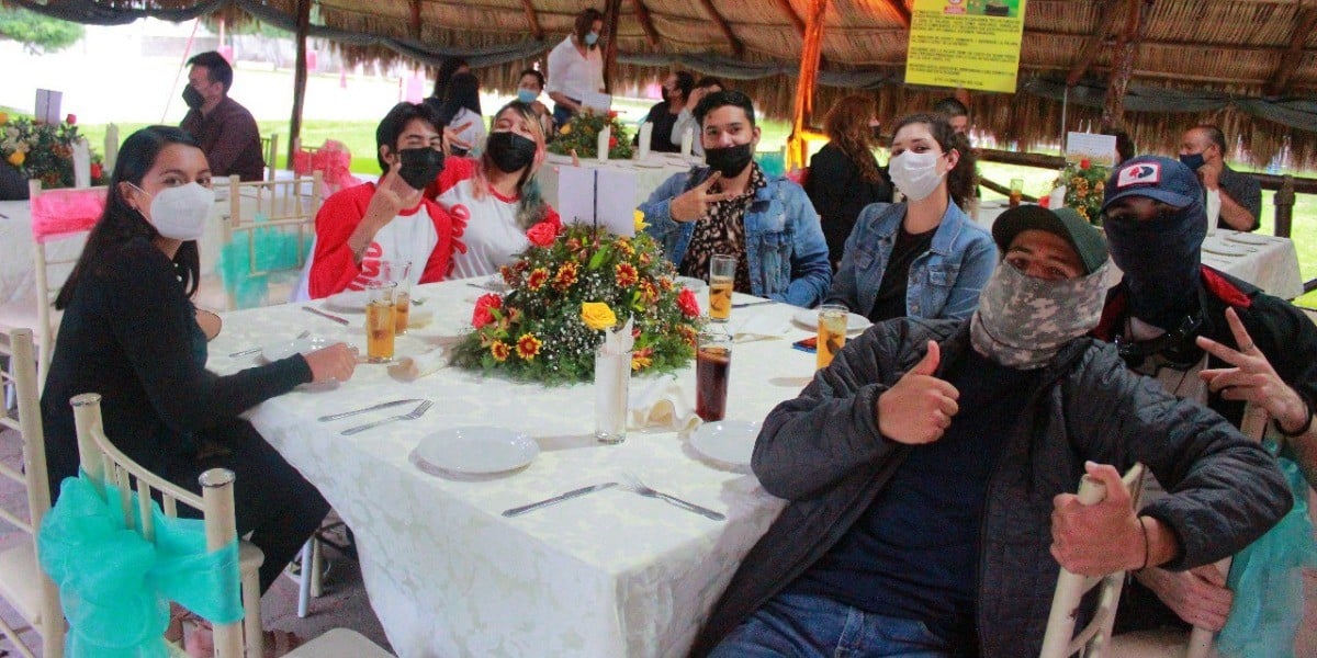 Reconoce alcalde a jóvenes de San Francisco del Rincón