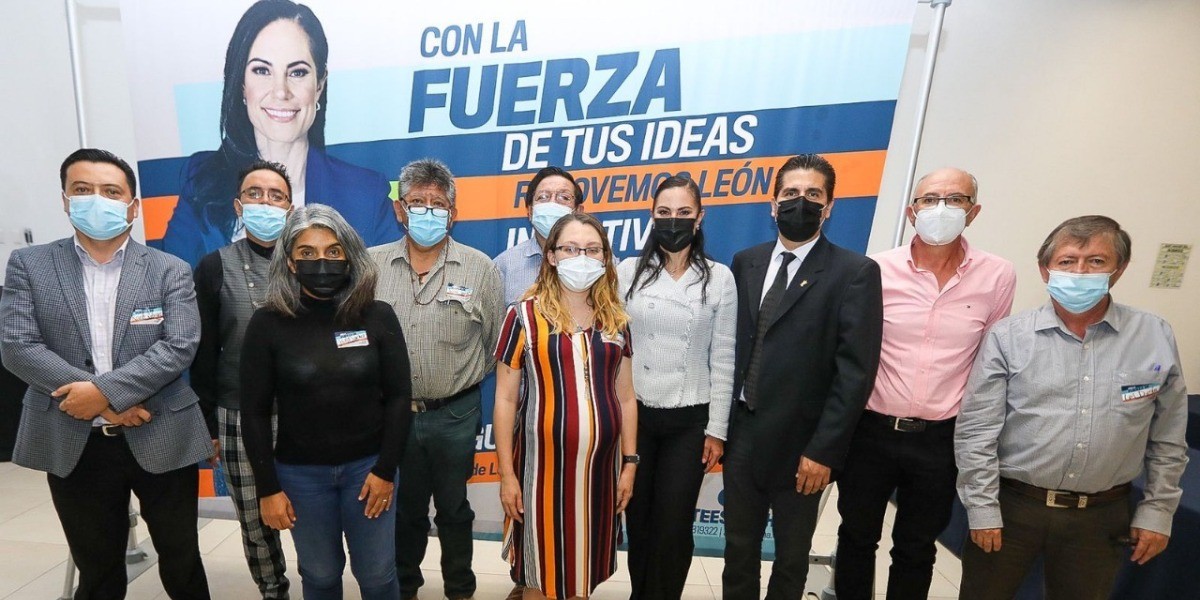 Escucha Ale Gutiérrez voz de médicos veterinarios de León