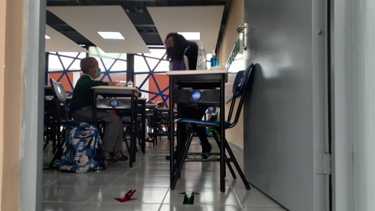 Detectan a 13 contagiados de COVID-19 en las escuelas