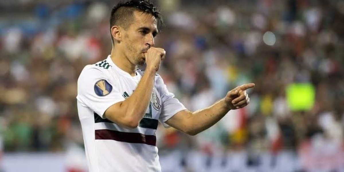 Fernando Navarro lejos de volver a la acción con las Fieras