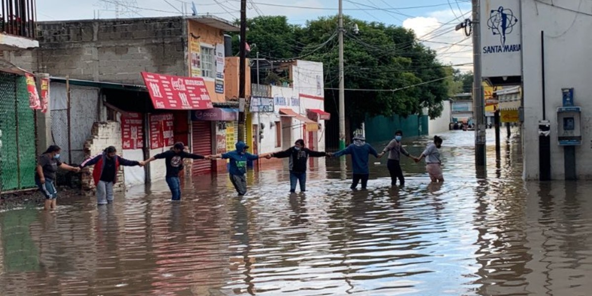 Damnificados rechazan apoyo y se enfrentan al alcalde de Tula