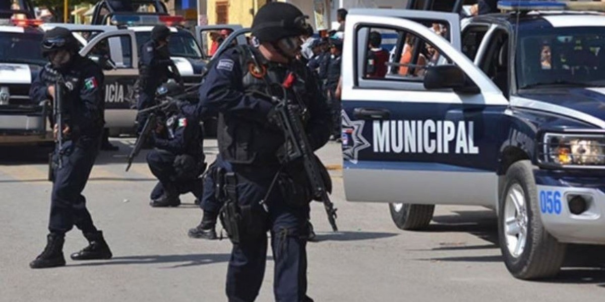 Anuncian cambio de mando en la Policía de León