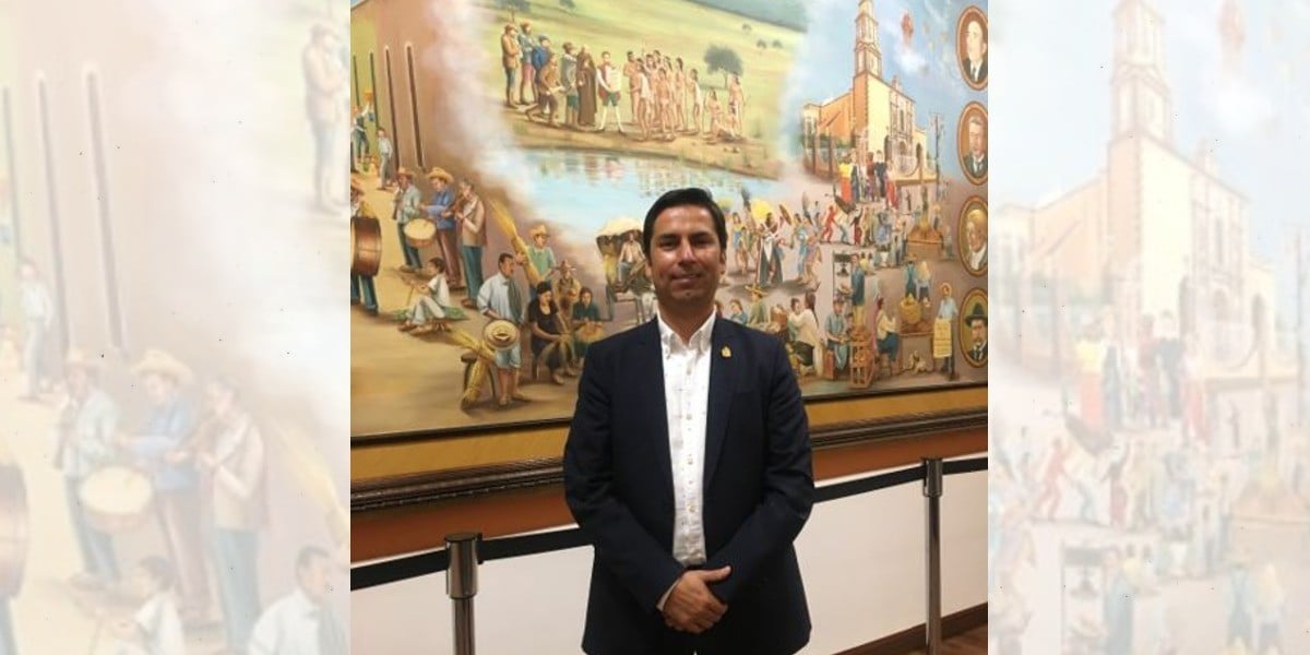 Cierra administración de SFR con la edificación de obra social sin precedentes