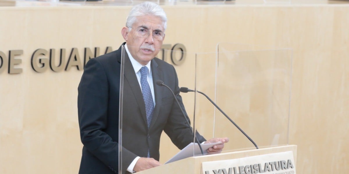 Ayala Torres llama al diálogo a las diferentes fuerzas políticas dentro del Congreso