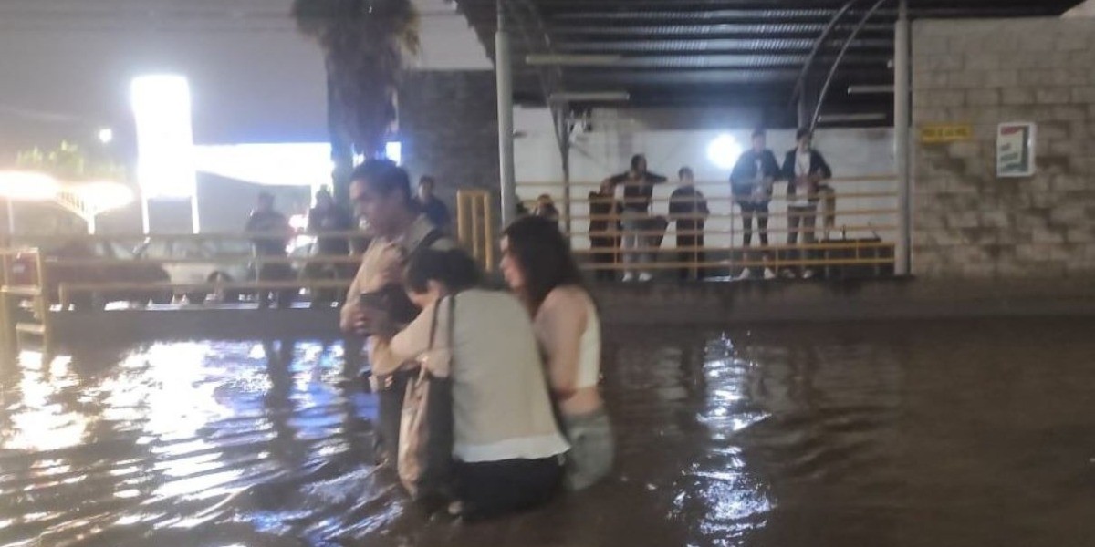 #VIDEOS | Desbordamiento del Arroyo de Las Liebres pone en ‘jaque’ a León